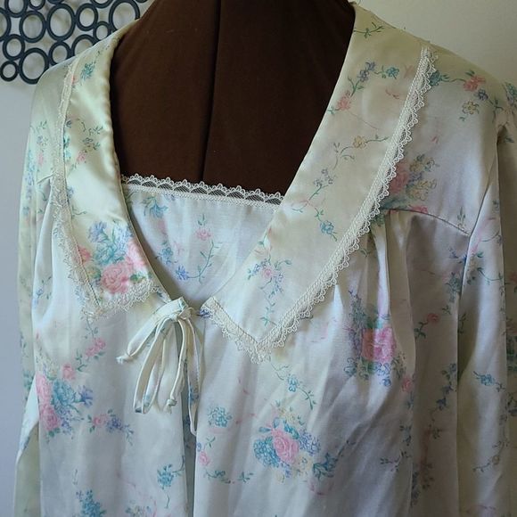 Vintage 70s 80s French Maid Satin Floral Nursing Nightgown - Picture 3 of 7